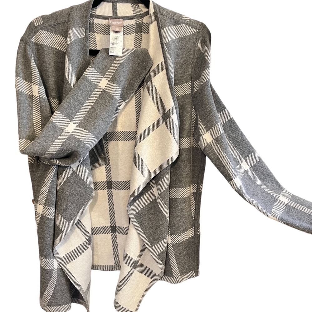 Chico’s Gray and white checked open flap sweater, XL (3)